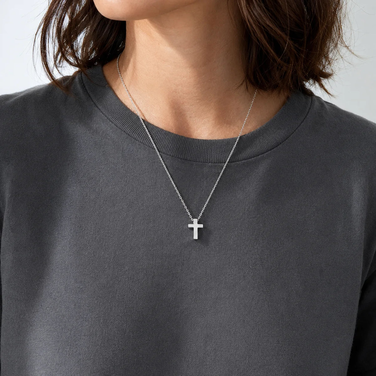 Modern Brushed Cross Pendant Necklace – Stylish Unisex Jewelry