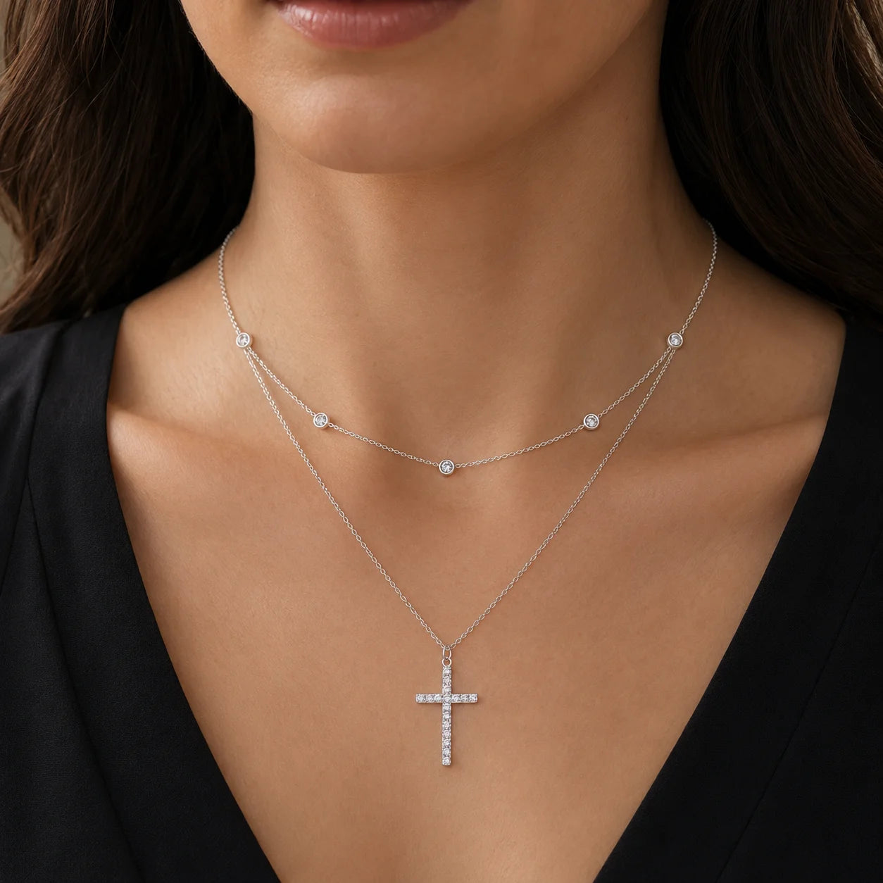 Hongong B1-283 Minimalist Stainless Steel Cross Necklace with Shiny Zircon