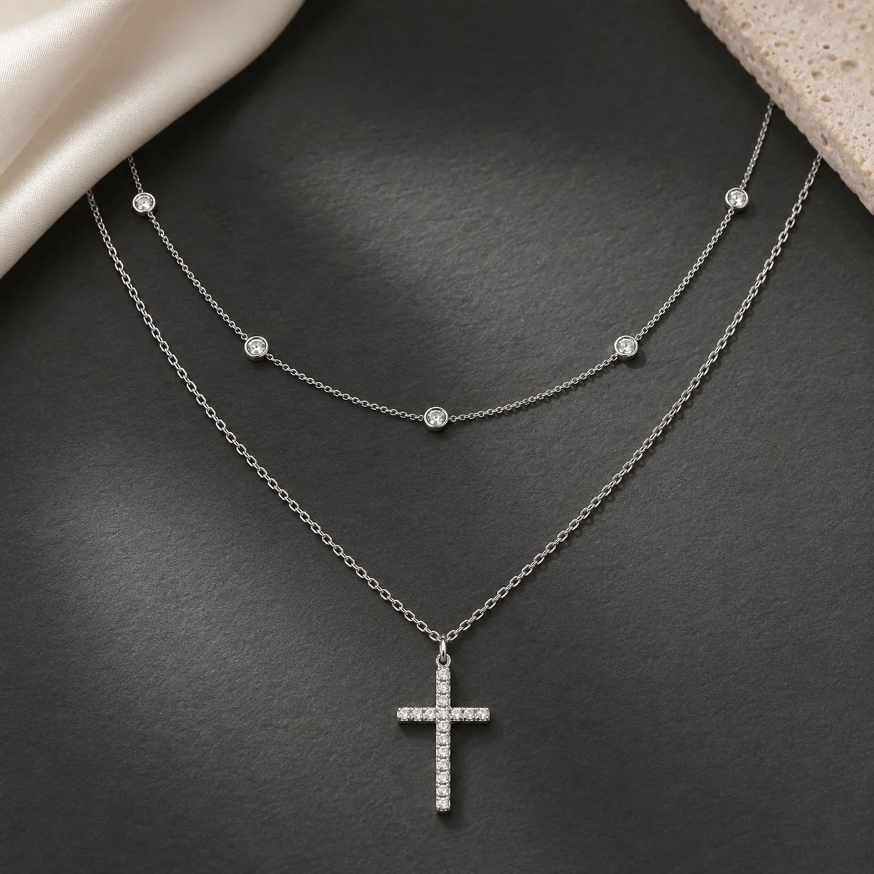 Hongong B1-283 Minimalist Stainless Steel Cross Necklace with Shiny Zircon