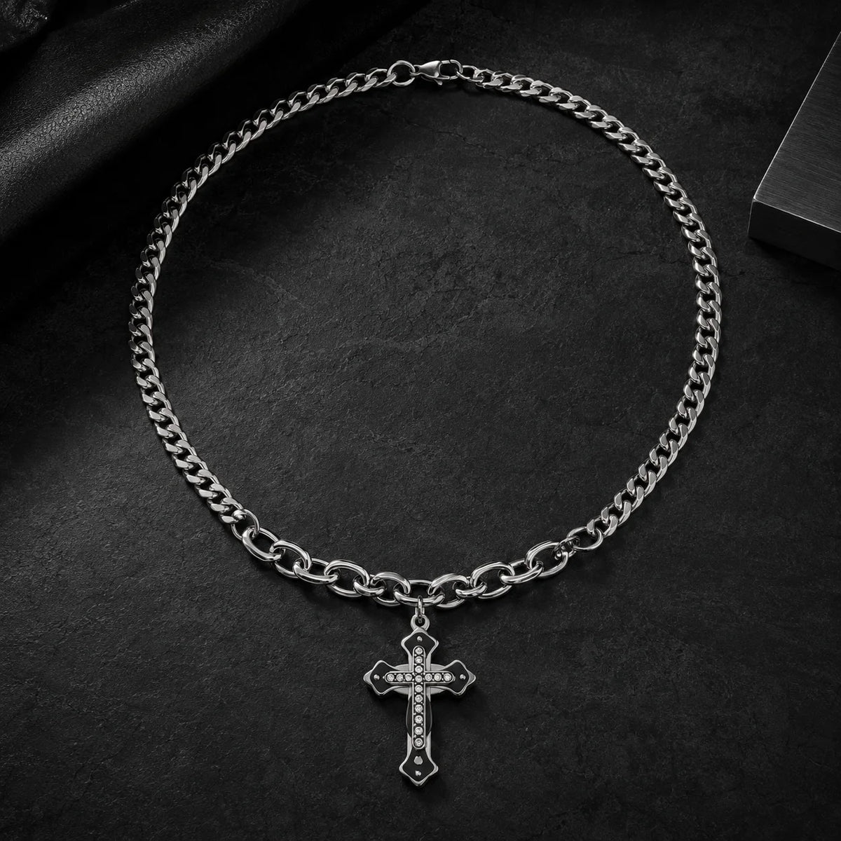 Luxury Titanium Steel Cross Clavicle Necklace – Hip Hop Men’s Jewelry
