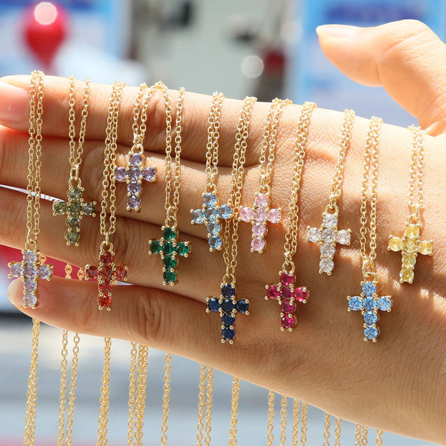 Good Luck Fashion Cross Pendant Necklace with Zircon