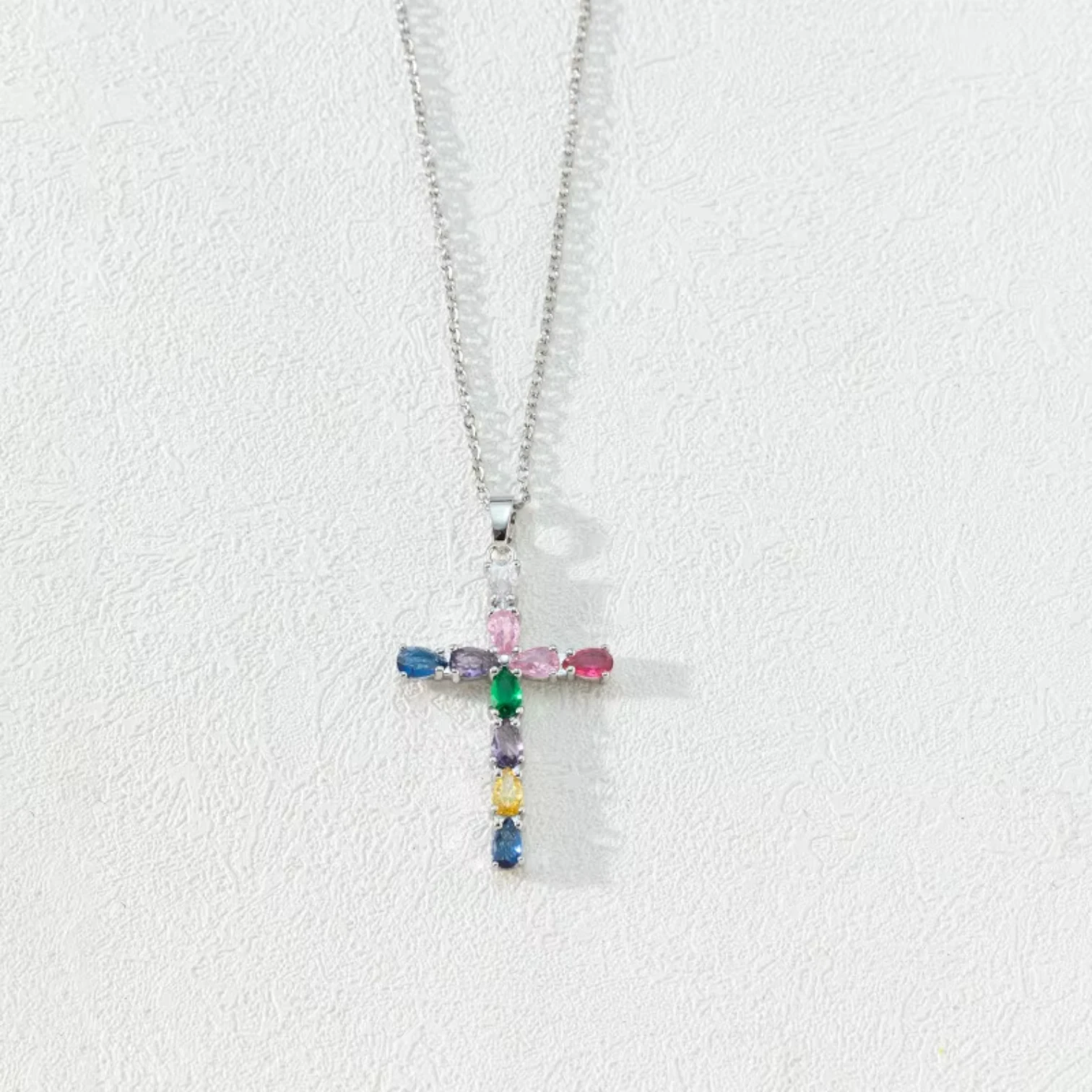 High Quality Gold Cross Necklace with Sparkling Cubic Zirconia