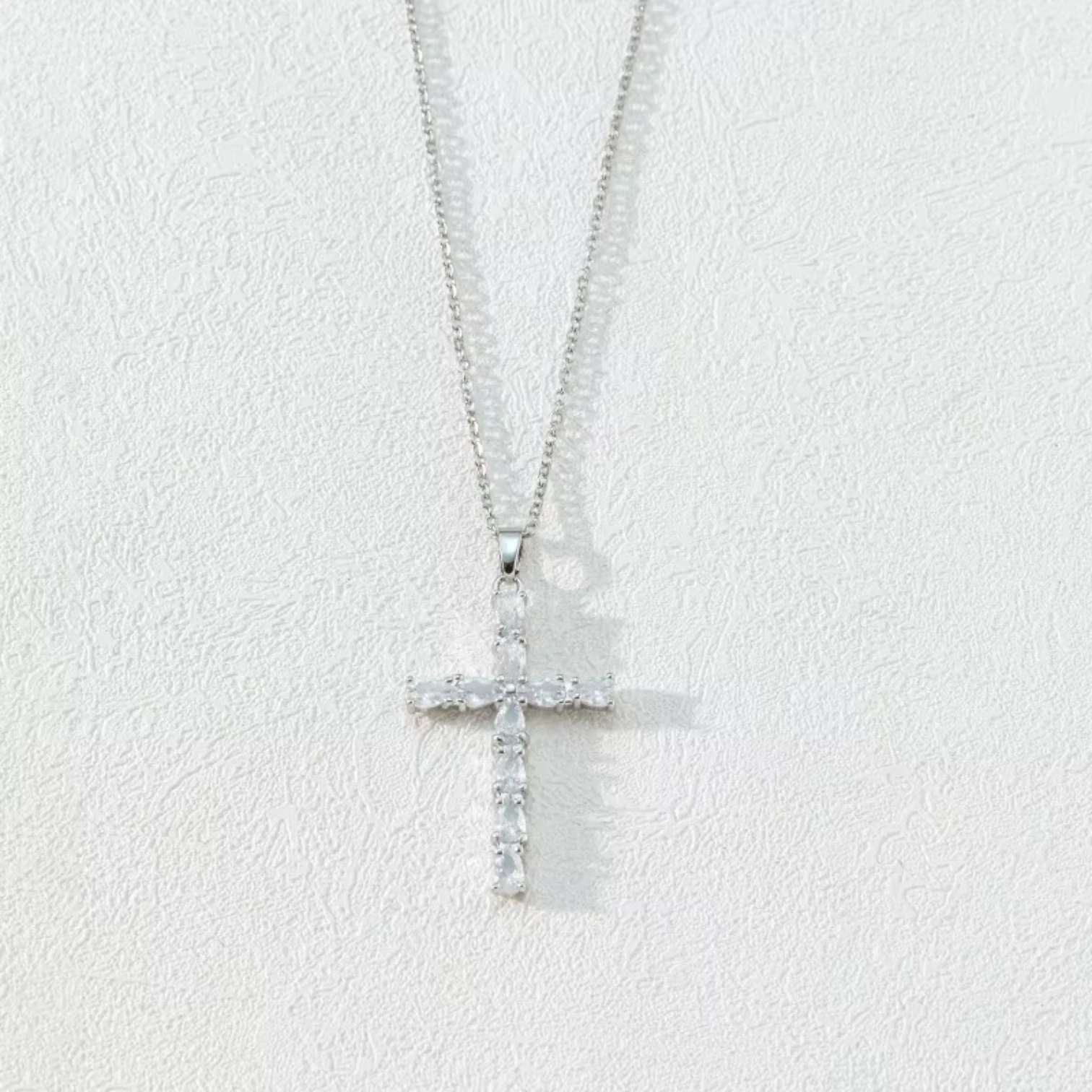 High Quality Gold Cross Necklace with Sparkling Cubic Zirconia