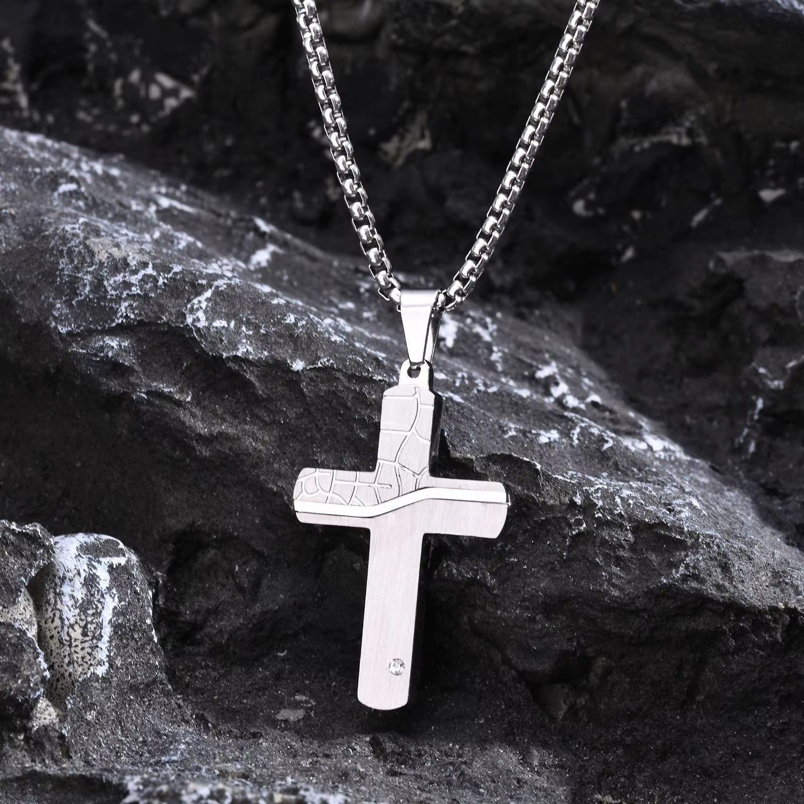 Punk Cracked Cross Pendant Necklace – Stainless Steel Zircon Jewelry