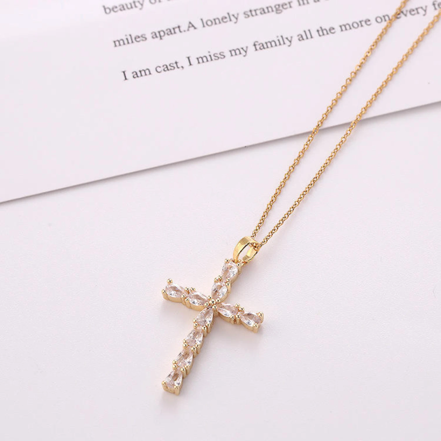 High Quality Gold Cross Necklace with Sparkling Cubic Zirconia