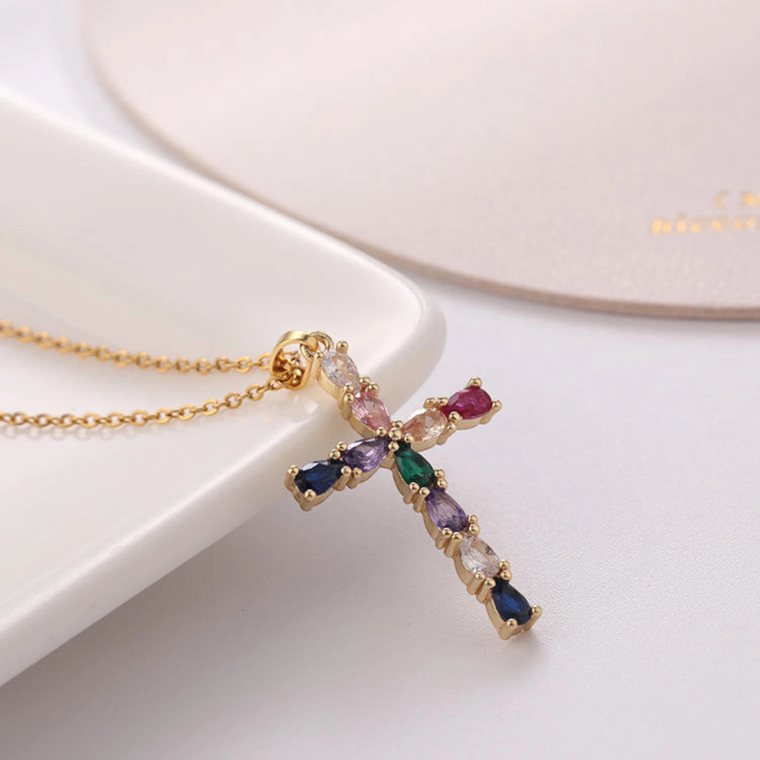 High Quality Gold Cross Necklace with Sparkling Cubic Zirconia