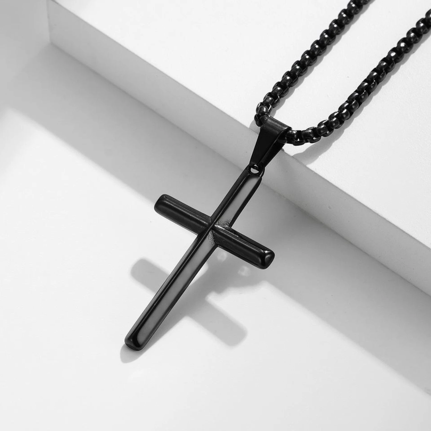 Minimalist Cross Necklace for Men – Christian Fashion Pendant