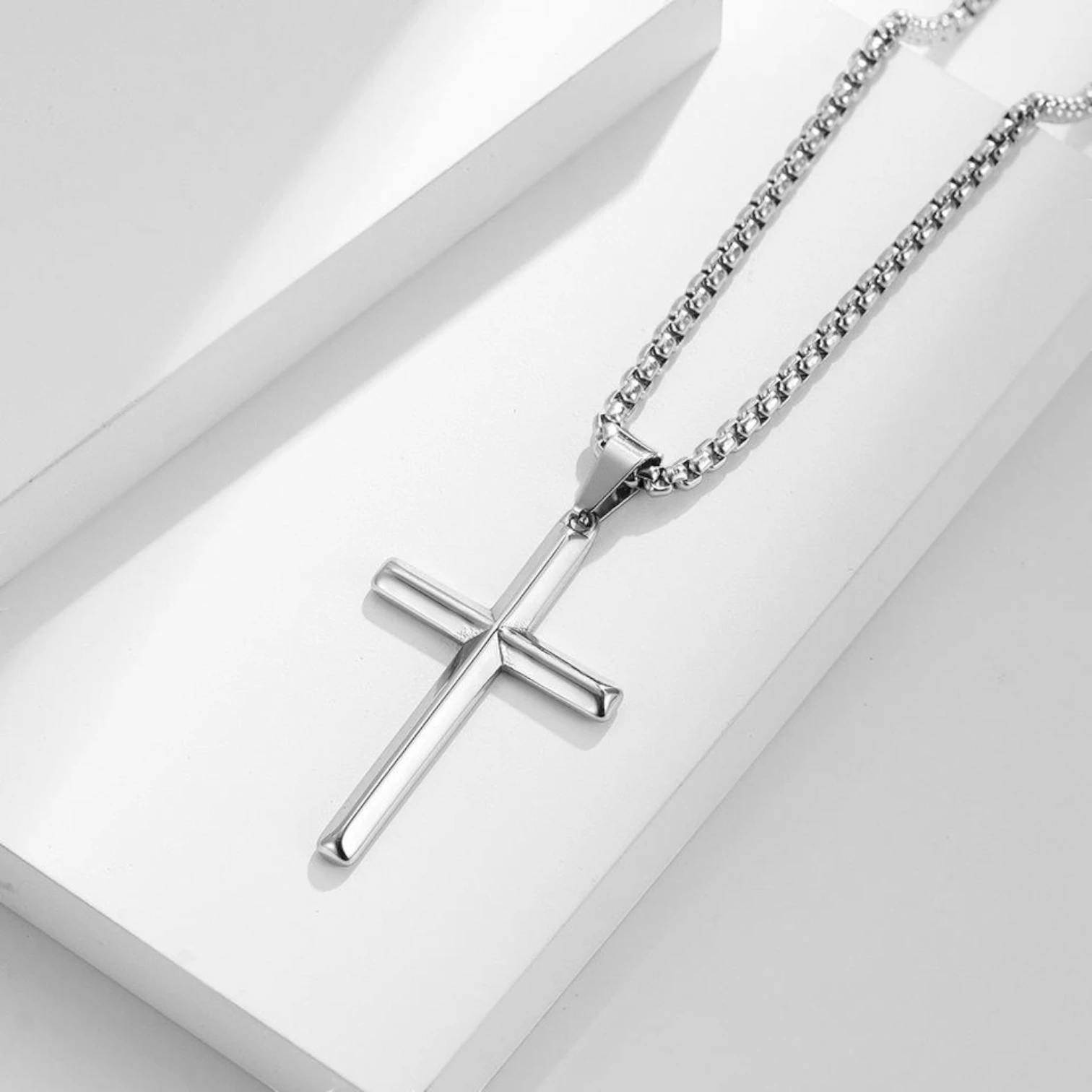 Minimalist Cross Necklace for Men – Christian Fashion Pendant