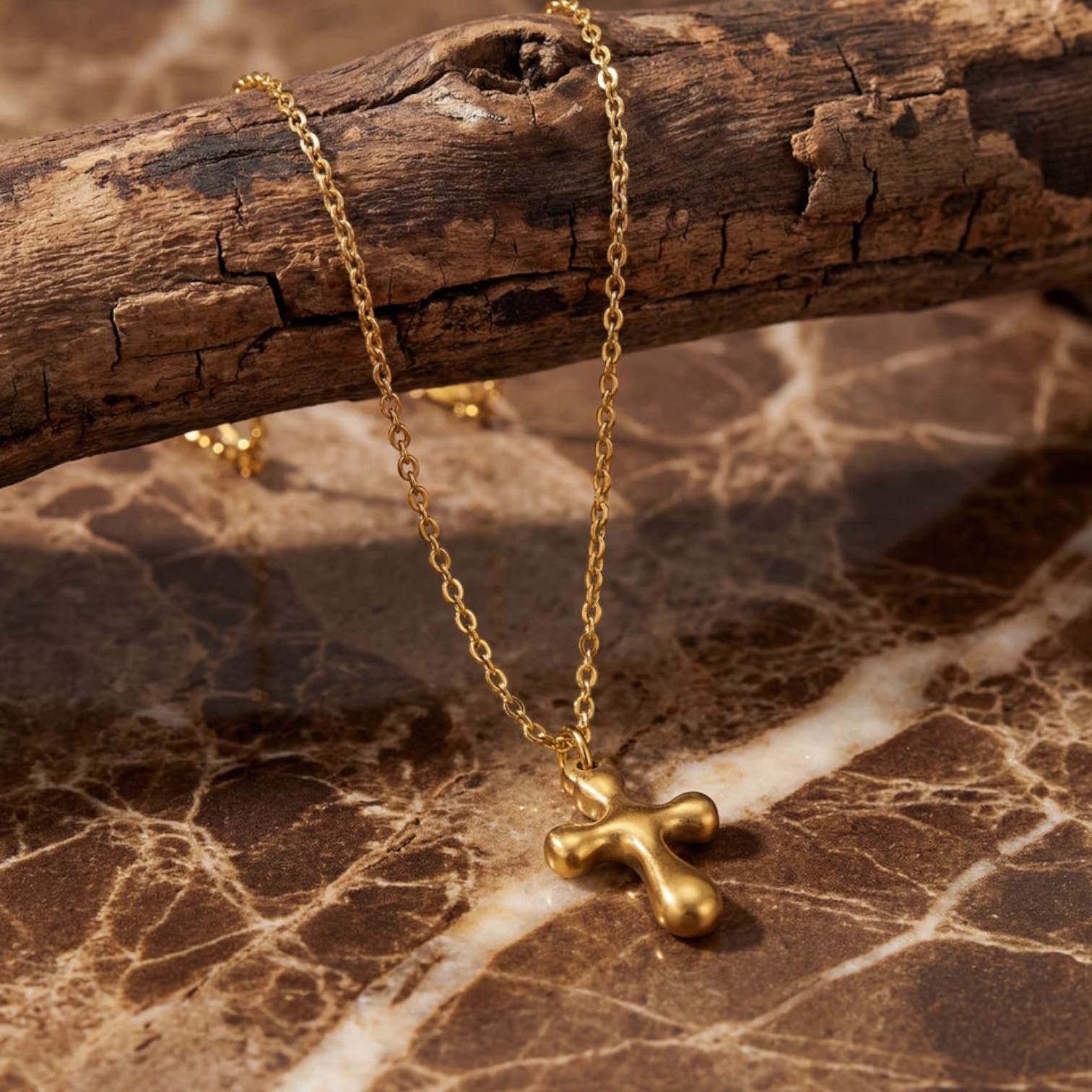 Minimalist Cross Pendant Necklace – 18K Gold Plated Stainless Steel