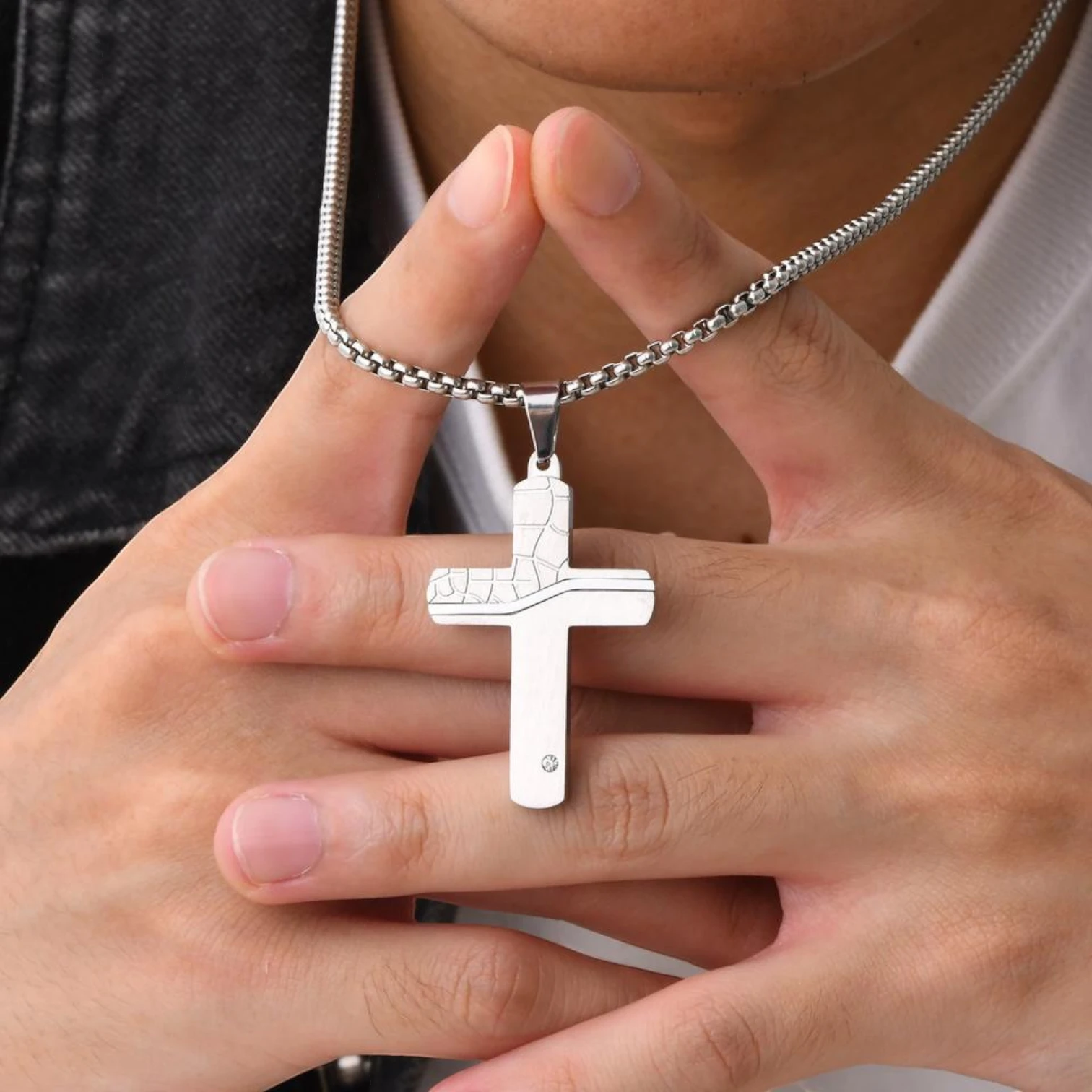 Punk Cracked Cross Pendant Necklace – Stainless Steel Zircon Jewelry