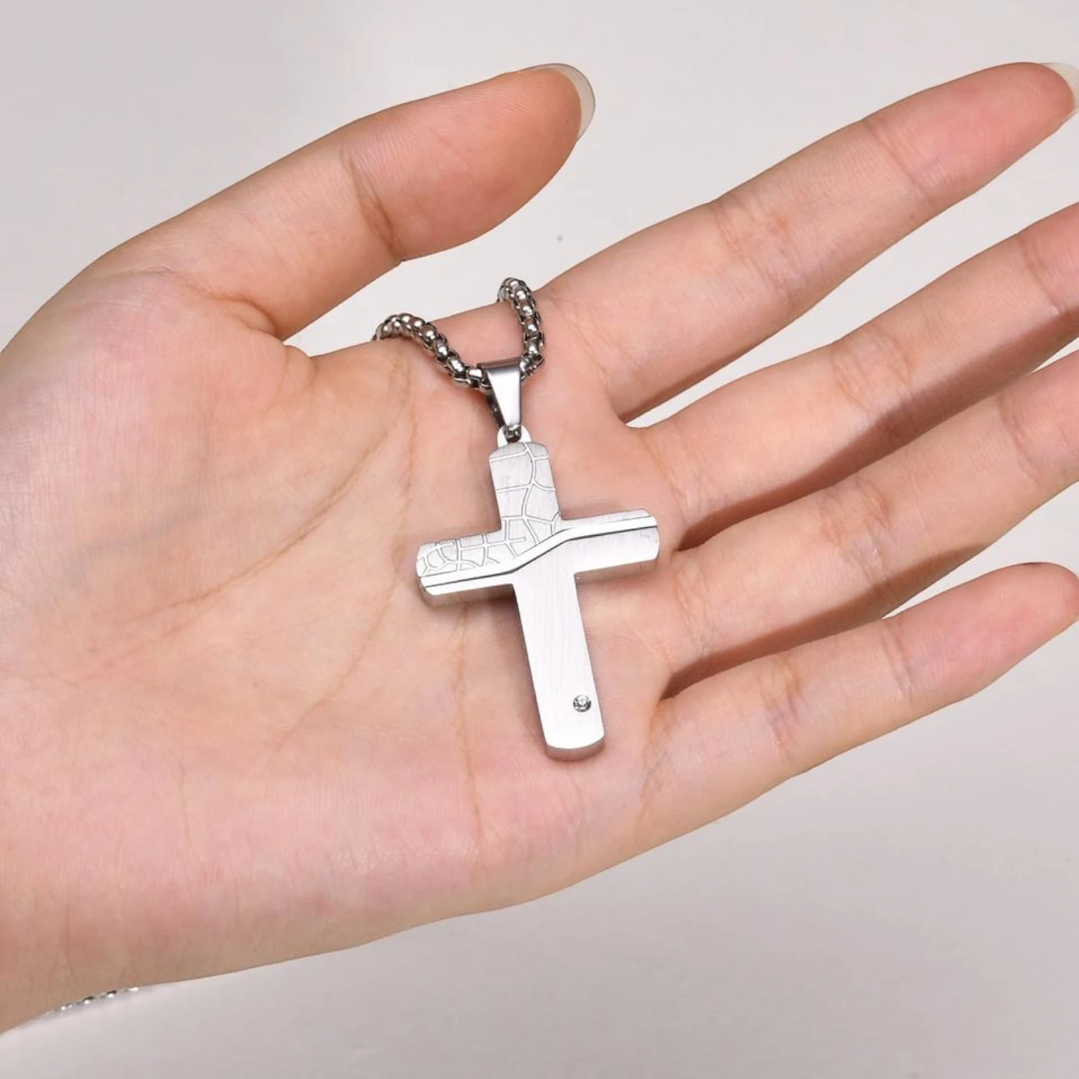 Punk Cracked Cross Pendant Necklace – Stainless Steel Zircon Jewelry