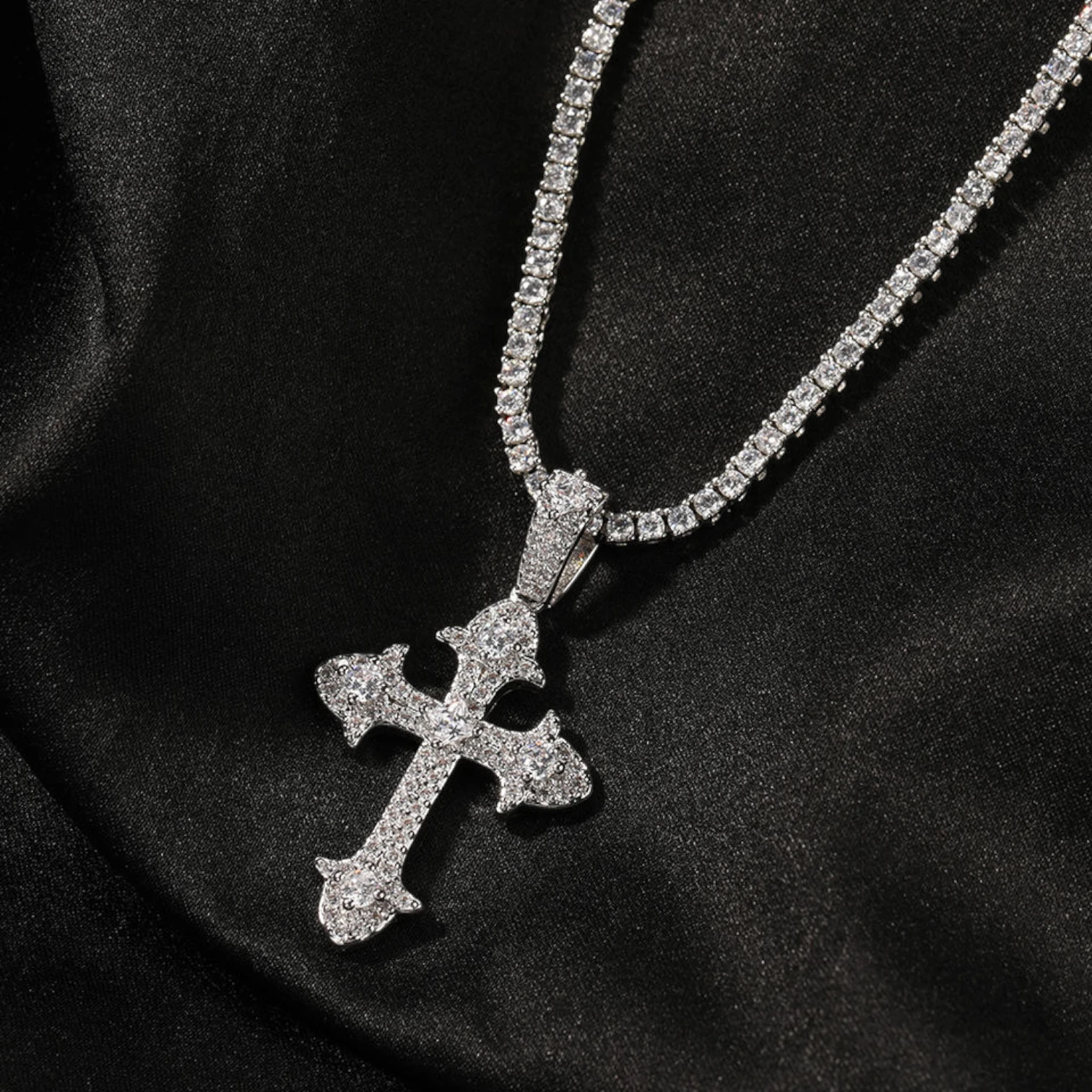 Vintage Zircon Cross Pendant – Hip Hop Full Diamond Necklace